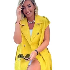 Zara Yellow Sleeveless Vest